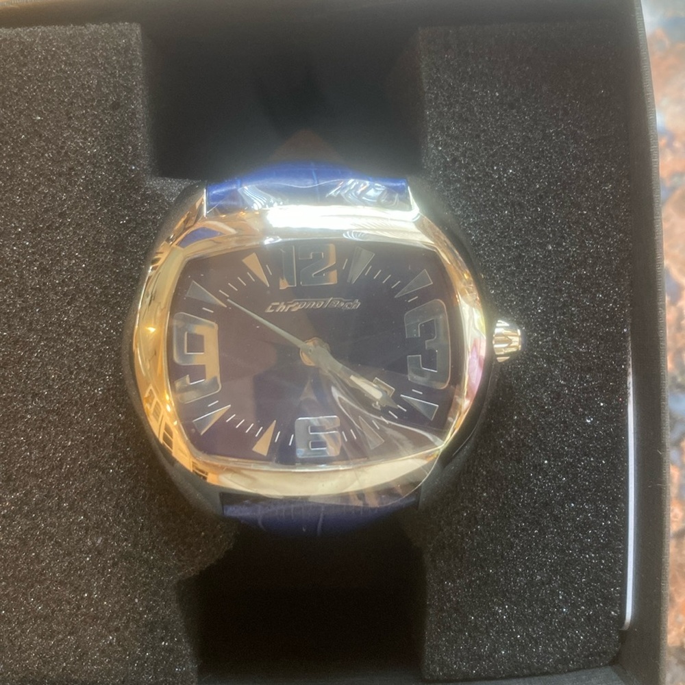 Unisex watch
